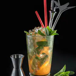 Une image de Le Mojito Menteur: Le cocktail qui vous mentira jamais sur son goût