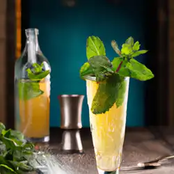 Une image de Mint and Ginger Fizz: Le Cocktail Qui Va Vous Faire Bouger!