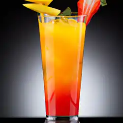 Une image de Tequila Sunrise Fruité : le cocktail qui te fait danser sous les palmiers ! - image générée par IA (DALL-E)