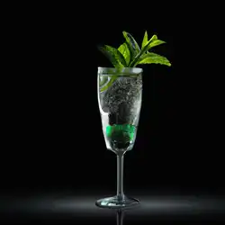 Une image de Le « Shine & Fizz » : le cocktail qui m'a fait kiffer ma soirée ! - image générée par IA (DALL-E)