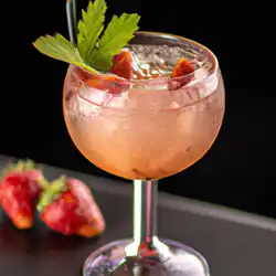 Une image de Cocktail Pêche Fraise Fiesta - La boisson de l'été !